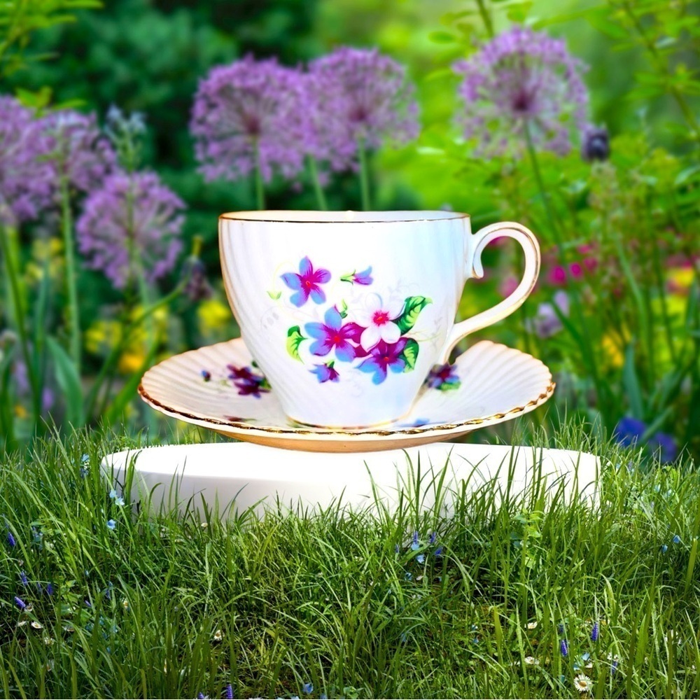 Spencer Stevenson ROYAL STUART Teacup and Saucer Purple Violet #2/59 Vintage